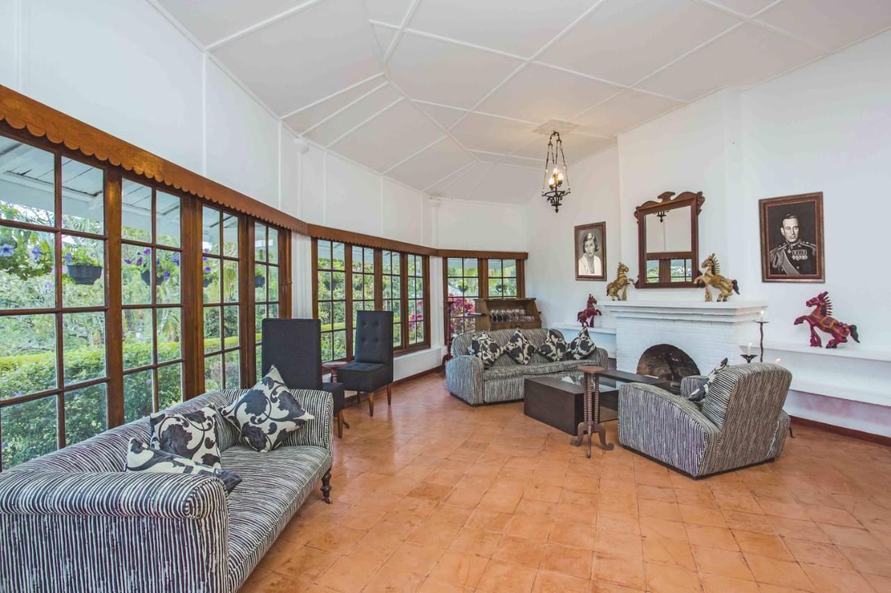 Mountbatten Bungalow- Thema Collection Канді Екстер'єр фото