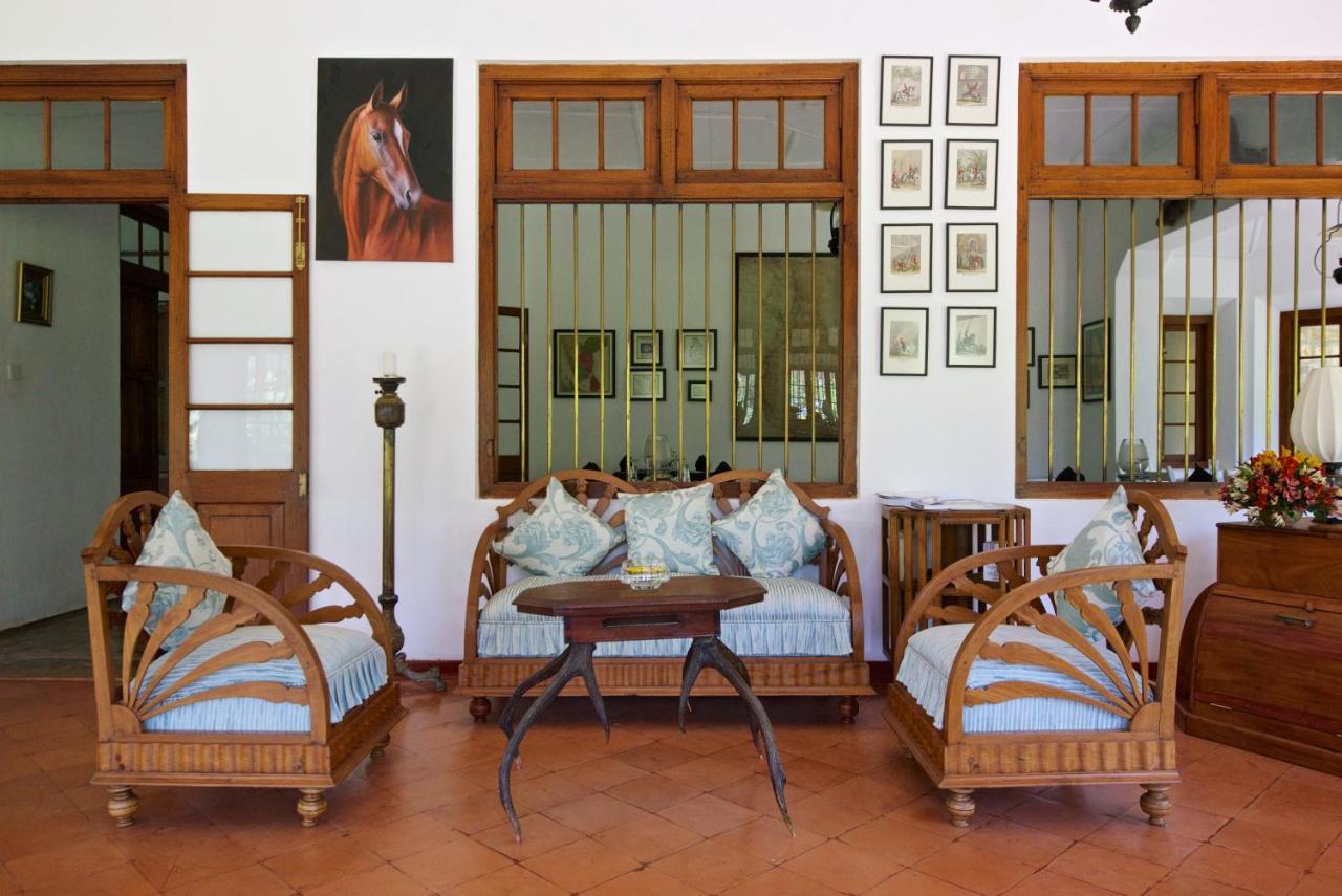 Mountbatten Bungalow- Thema Collection Канді Екстер'єр фото
